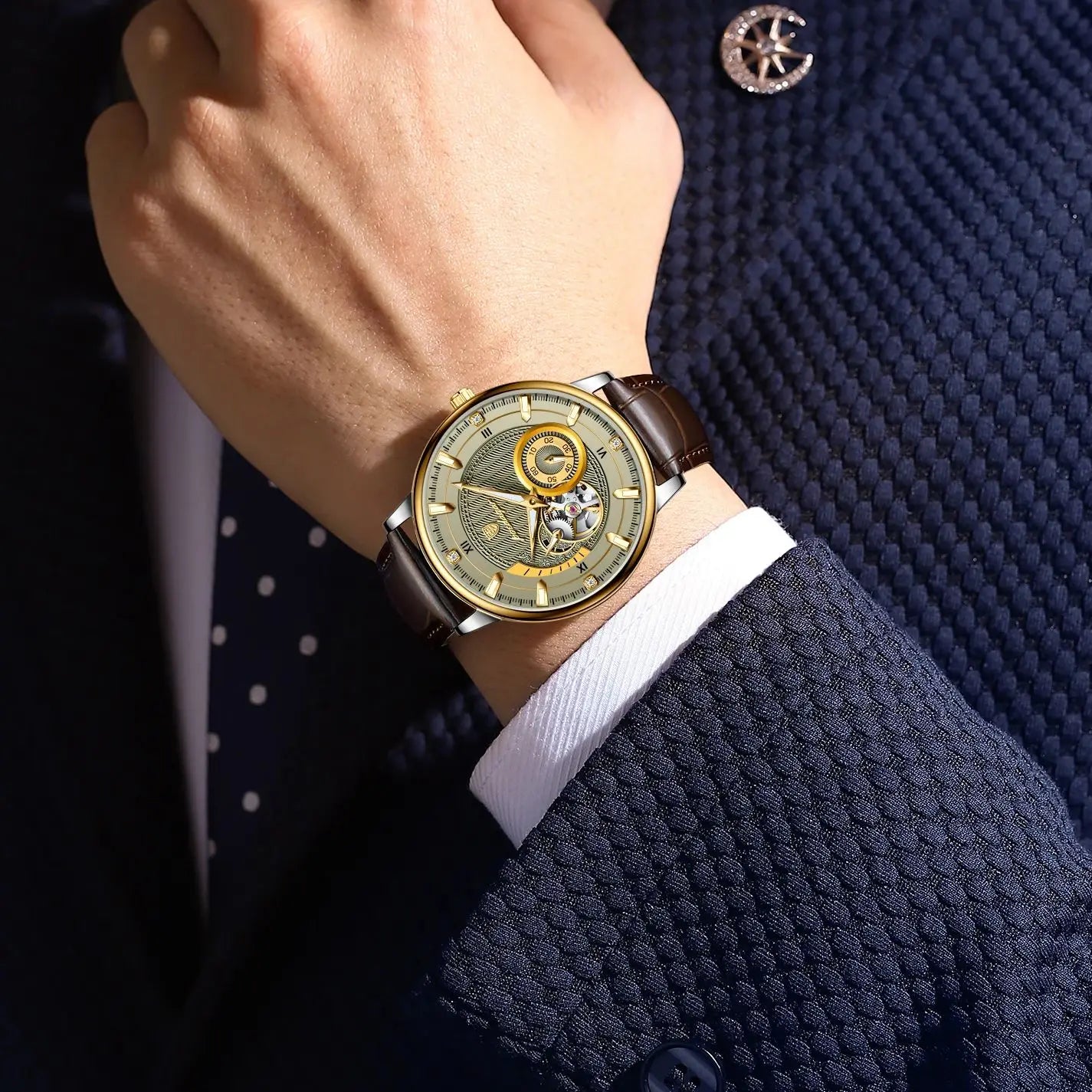 POEDAGAR Sports Luxury Men Clock Waterproof Luminous leather Man Watch